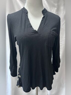 Porridge Anthropologie Black Horse Print V Neck Roll Tab Sleeve Top Blouse Sz S